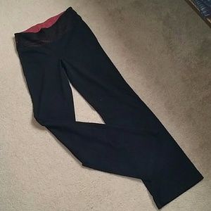 MAURICES In Motion yoga pants sz. M